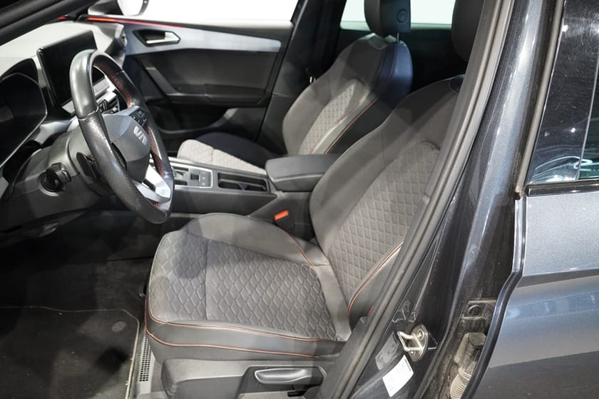 Bild 4 av SEAT Leon Sportstourer 1,5 eTSI 150 HK DSG DRAG / KAMERA / NAVI