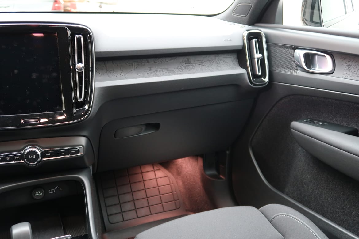 Volvo XC40 2023 - miniatyr 8