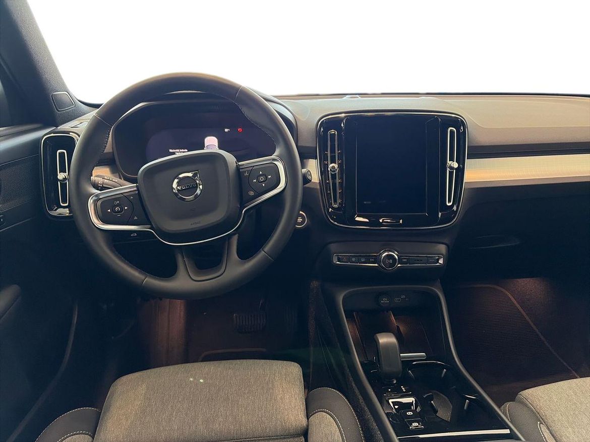 Volvo XC40 2025 - miniatyr 9