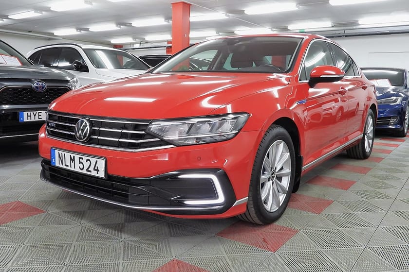 Bild 1 av Volkswagen Passat GTE 1.4 TSI SoV Hjul Värmare Laddhybrid Carplay Sedan