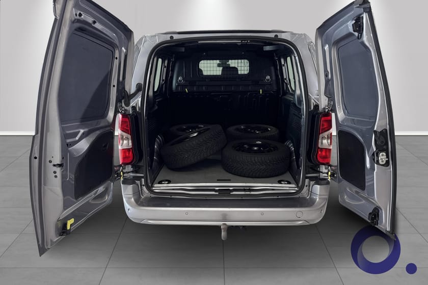 Bilde 5 av Peugeot Partner L1 Mester Pluss Partner, 130 hk/aut.gear, 3-seter/h.feste