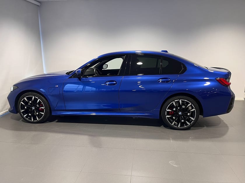 Bild 2 av BMW 330e xDrive Sedan 4,95% ränta M-Sport H/K AdaptivFarthållare