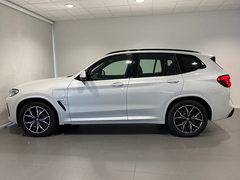 Bild 2 av BMW X3 xDrive30e 4,95% ränta M-Sport Keyless Gesture