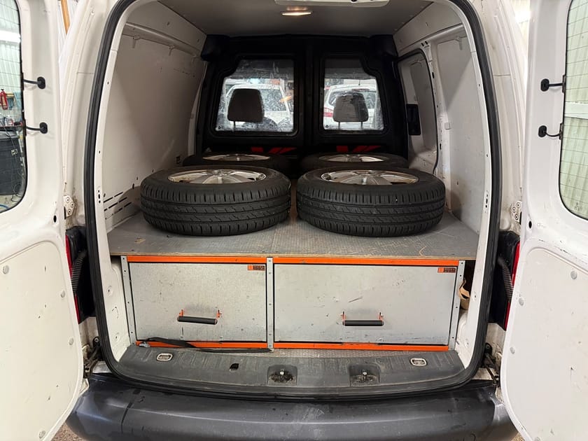 Bild 5 av Volkswagen Caddy Skåpbil 2.0 TDI DPF 4Motion 12000Mil!