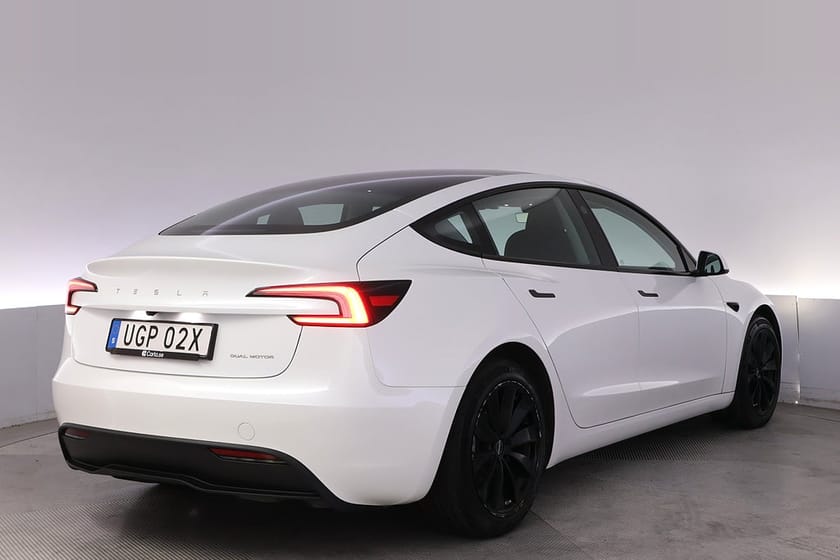 Bild 5 av Tesla Model 3 Long Range AWD Highland Autopilot Panorama