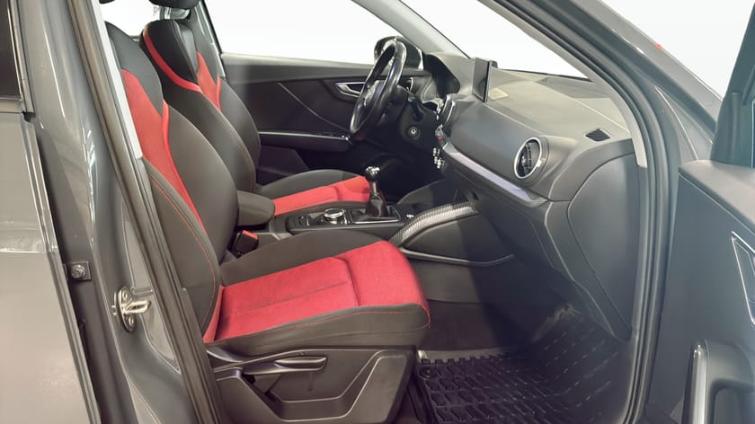 Bild 3 av Audi Q2 1.4 TFSI COD Manuell GPS ACC Sportstolar