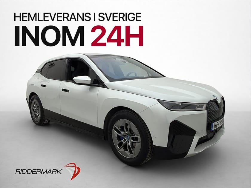 Bild 1 av BMW iX xDrive40 Sport Sky Lounge H/K Drag HUD 360° Skinn