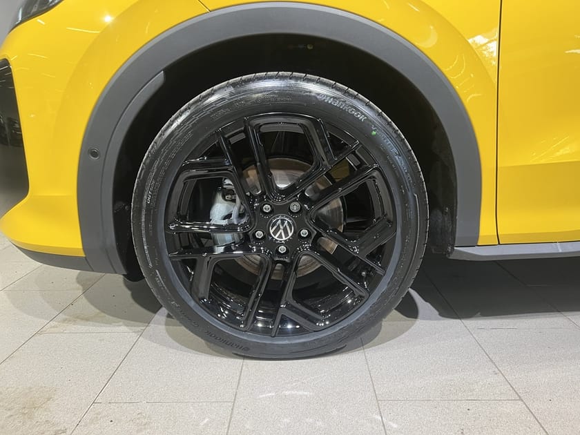 Bild 5 av Volkswagen T-Roc R-LINE  1.5 eTSI 150hk Black Style DRAG