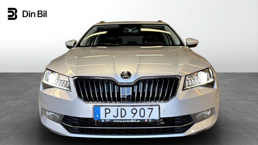 Bild 2 av Škoda Superb Kombi Style 2.0 TDI 190hk DSG 4X4 / Drag&Värmare