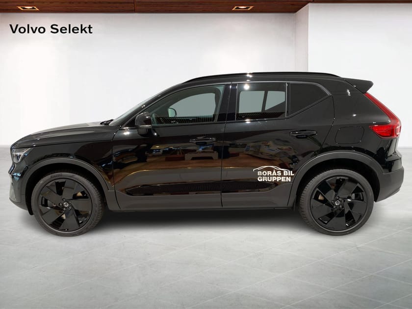 Bild 3 av Volvo EX40 Single Motor Extended Range M R Ultra Black SE - Demo