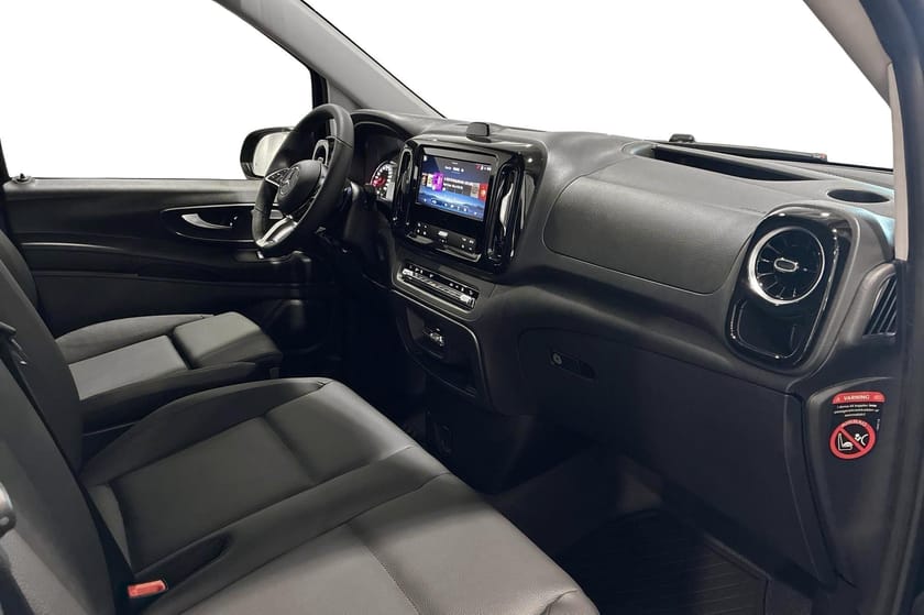 Bild 5 av Mercedes-Benz Vito Mixto 119 CDI 4x4 3.0t Ex lång |4x4| Adaptiv Farthållare