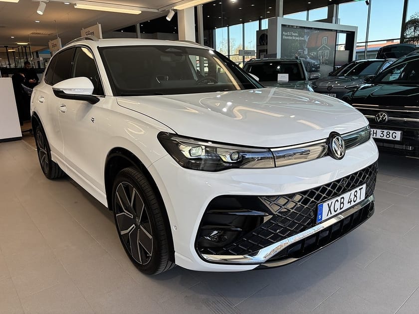 Bild 3 av Volkswagen Tiguan eHybrid R-Line-Edition 4595kr/mån MAJ ERBJUDANDE