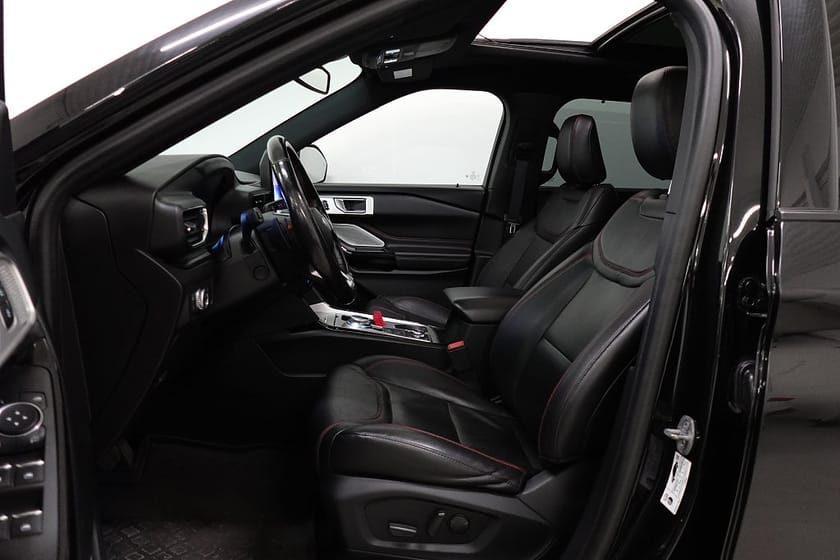 Bild 4 av Ford Explorer Plug-In Hybrid 7-Sits MOMS ST-Line Pano Drag B&O 360° 457hk
