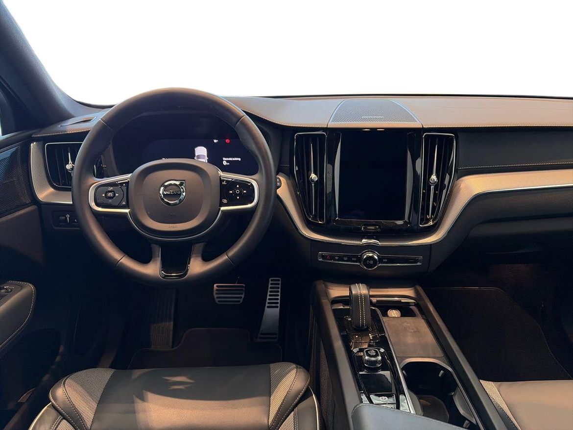 Volvo XC60 2022 - miniatyr 9