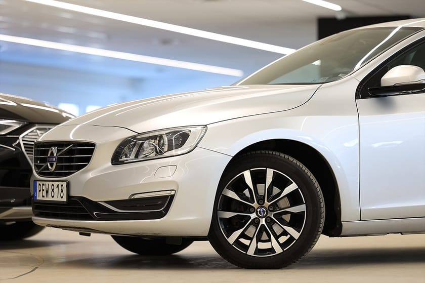 Bild 4 av Volvo S60 T4 190hk Momentum Läder Navi Värmare PDC