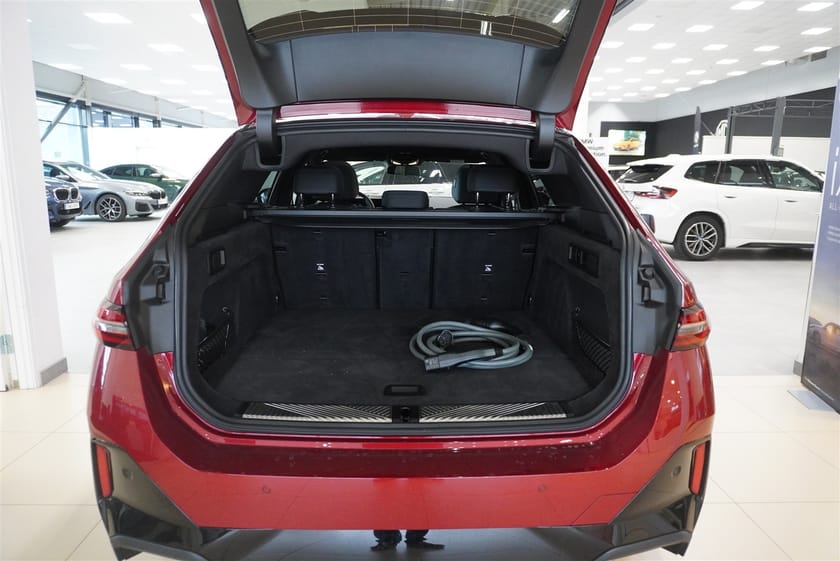 Bild 4 av BMW i5 eDrive40 Touring M Sport Pro Pano H K HUD SE Spec