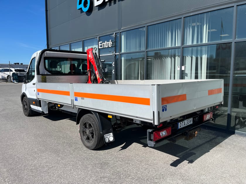 Bild 3 av Ford Transit 350 Chassi Cab Kranbil 2.0 EcoBlue 3-Sits Drag MOMS