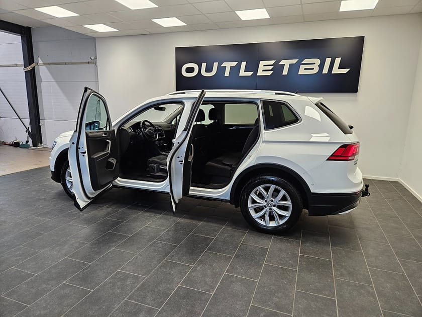 Bild 3 av Volkswagen Tiguan Allspace 7-sätes 7 sits 2.0 TSI 190hk 4Motion Värmare Drag