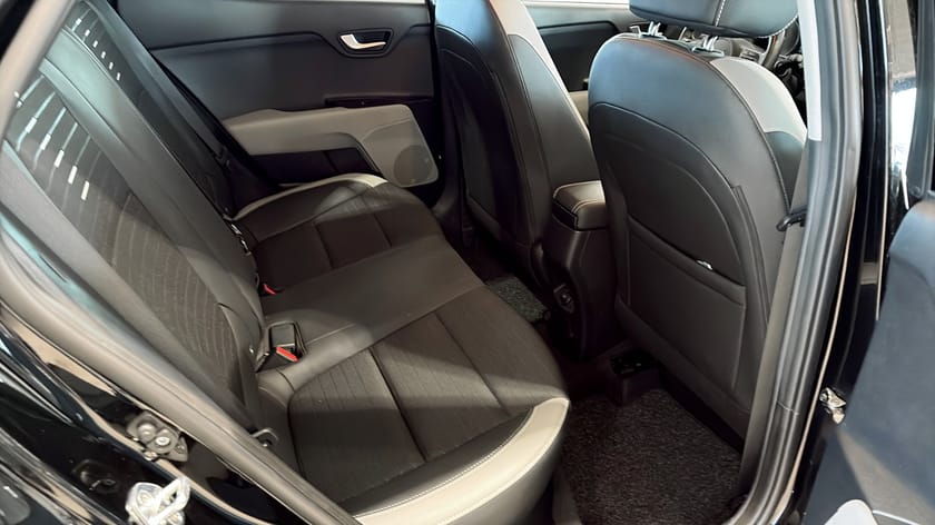 Bild 5 av Kia Stonic 1.0 T-GDI 120 HK DCT ADVANCE PLUS, GRAY PAC