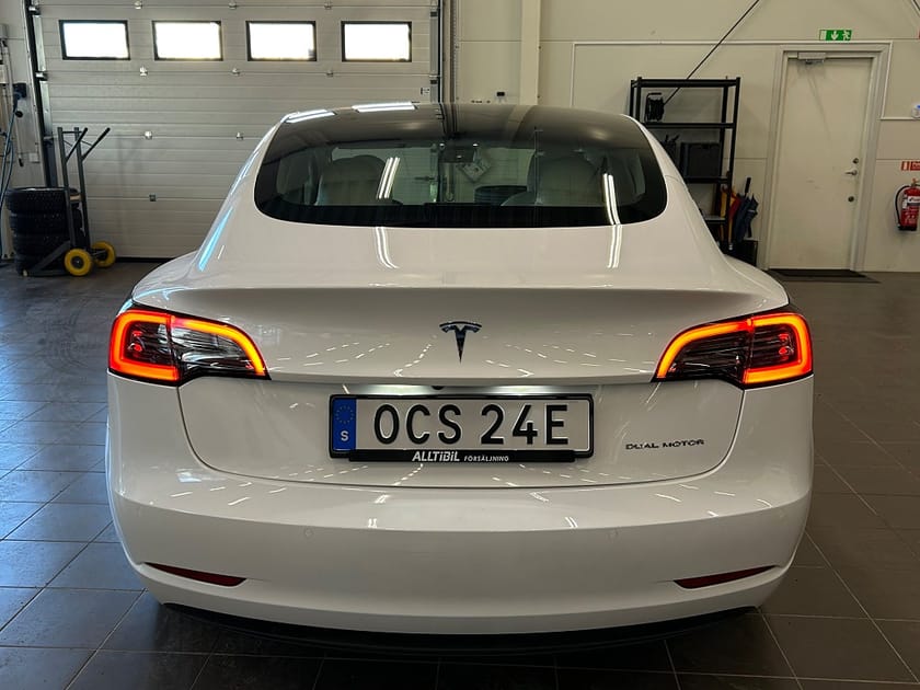 Bild 5 av Tesla Model 3 Long Range AWD 440hk Autopilot 3/Pano/Läder/Kamera