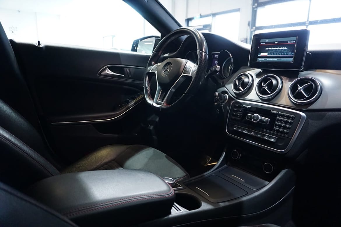 Mercedes-Benz CLA 2014 - miniatyr 14