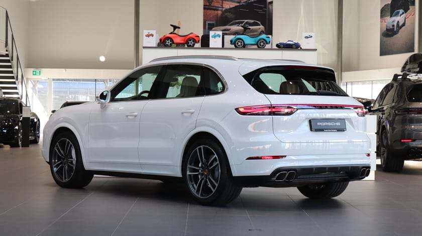 Bild 2 av Porsche Cayenne Turbo 550hk
