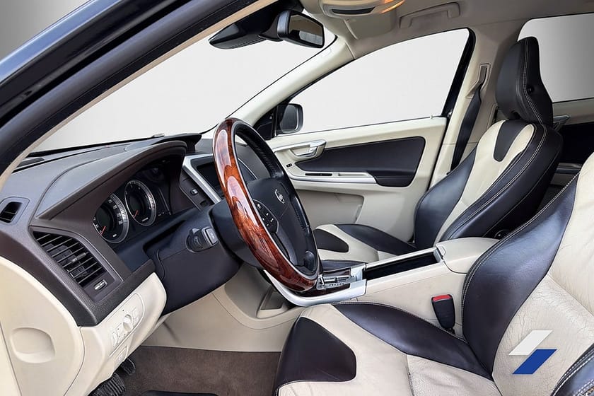 Bild 5 av Volvo XC60 D5 AWD Summum D-värmare Drag Helskinn SoV-däck BLIS