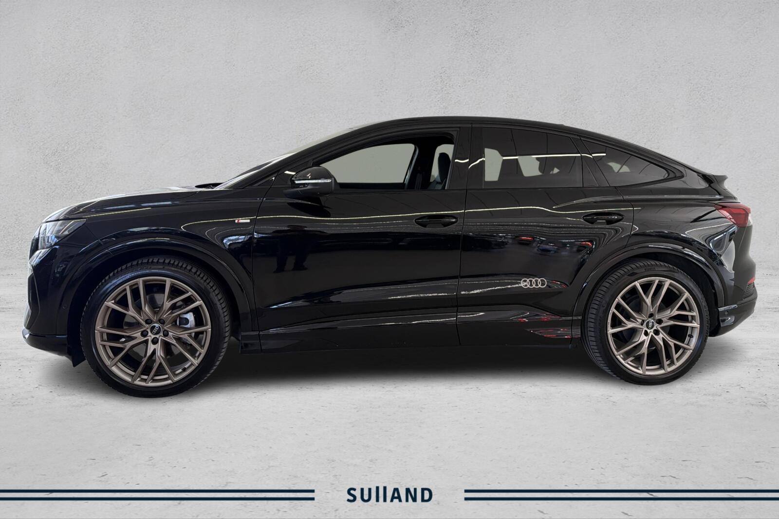 Thumnail bilde 1 av Audi Q4 55 Sportback e-tron quattro
