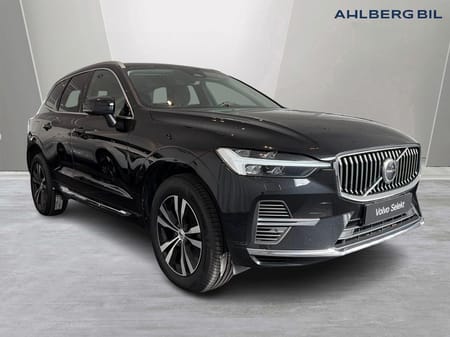 Volvo XC60 Recharge T6 Core Edition II. Backkamera, Navi, Tonade rutor, Panoramatak