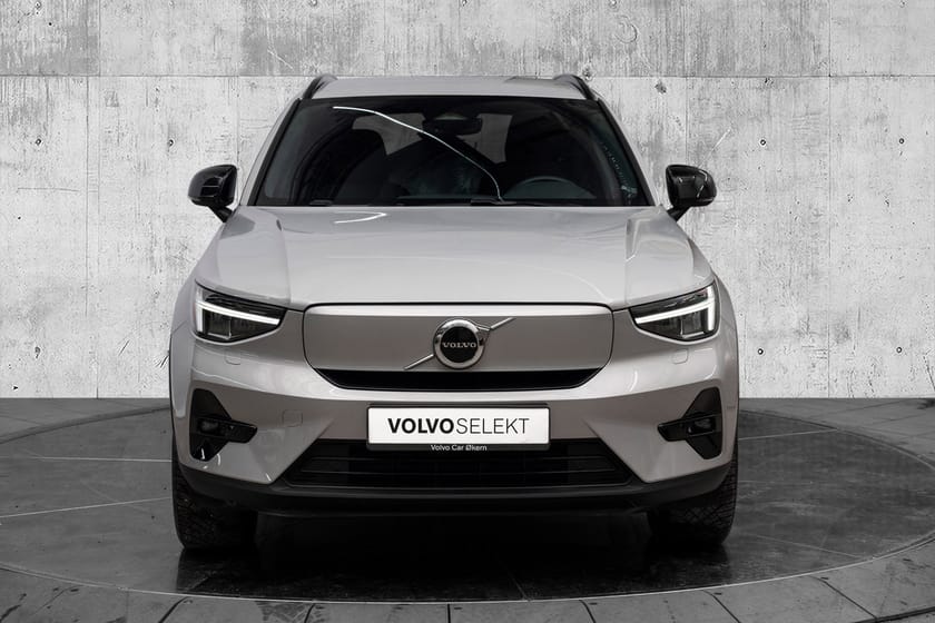 Bilde 3 av Volvo XC40 Recharge Twin motor El. Plus 408hk AWD - Flott fargekombinasjon!