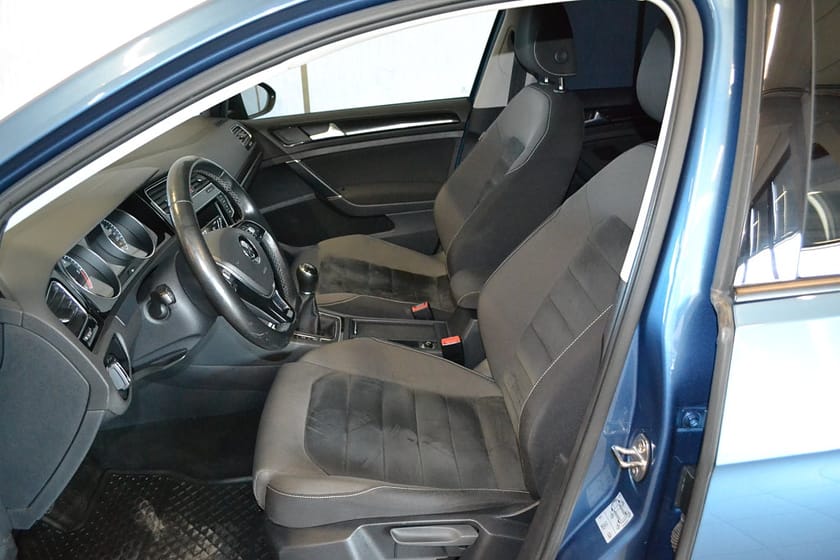 Bild 4 av Volkswagen Golf Sportscombi SC 2,0TDi 150hk 4M Manuell Drag Navi Värmare