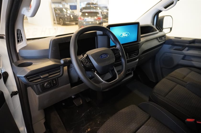 Bild 2 av Ford E-Transit Custom 340 Skåp Trend 340l Elmotor 100kW 136hk 1-Växlad Rwd El