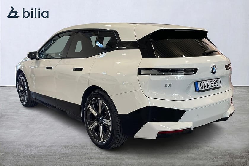 Bild 2 av BMW iX xDrive40 Sport line | H&K | 360 | DAP | Panorama | Drag