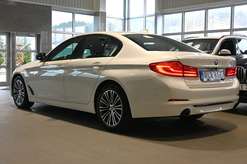 Bild 3 av BMW 520d Sedan Steptronic 190hk Sport line Värmare Navi