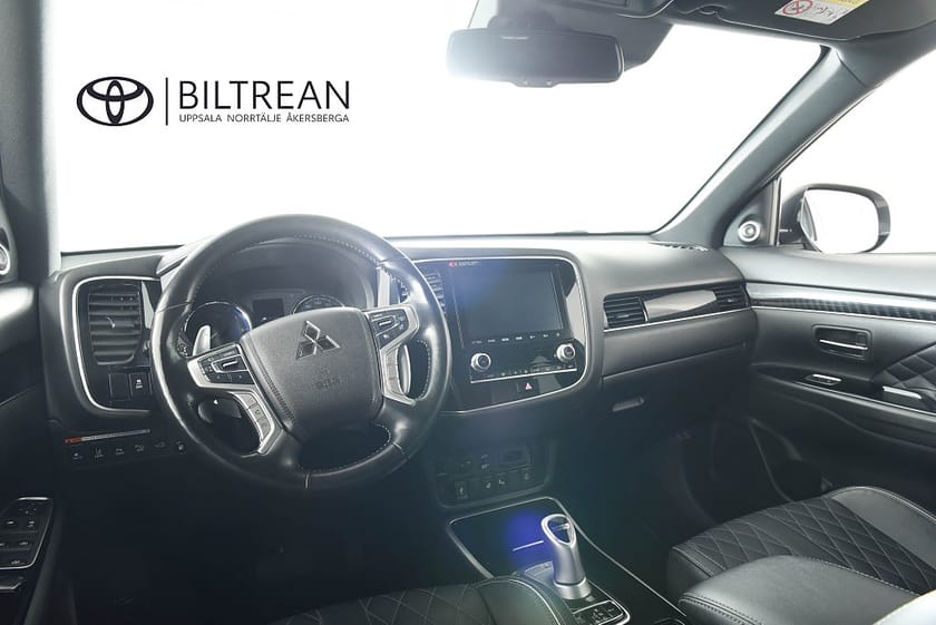 Bild 4 av Mitsubishi Outlander PHEV 4WD Plug-in Business X Dragkrok Skinn