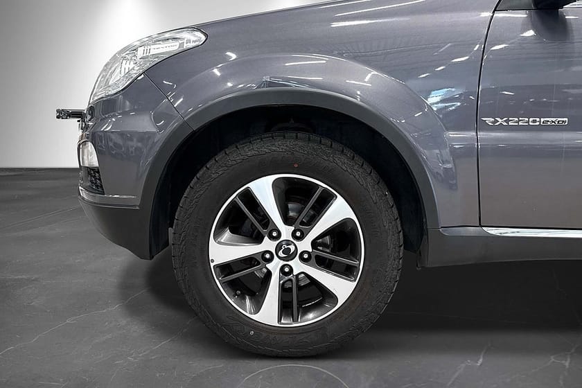 Bild 2 av SsangYong Rexton RX220 2.2 e-XDI 4WD Automat 7-sits Drag 178hk