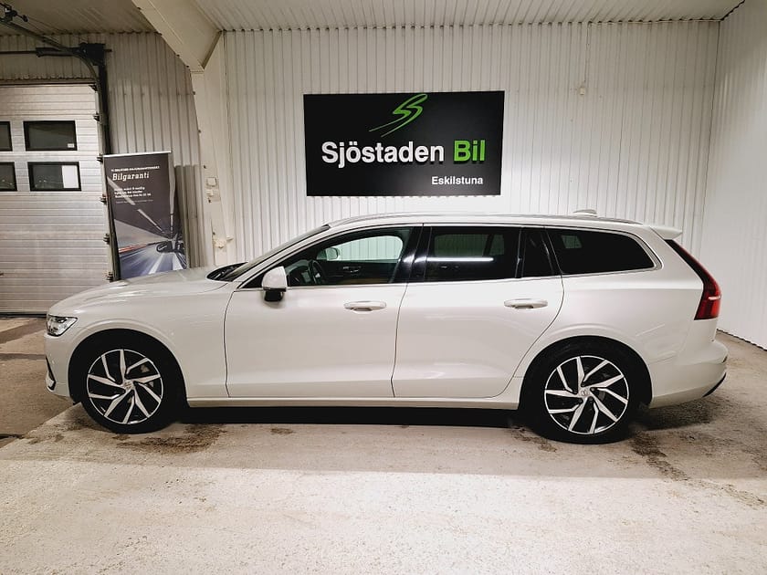 Bild 2 av Volvo V60 D3 Momentum Skinn Värmare Carplay Rattvärme