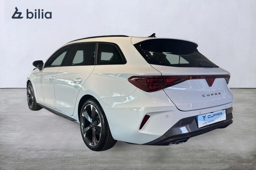 Bild 5 av CUPRA Leon Sportstourer 1.5 eTSI 150HK Backkamera, A-farthållare, Ellucka
