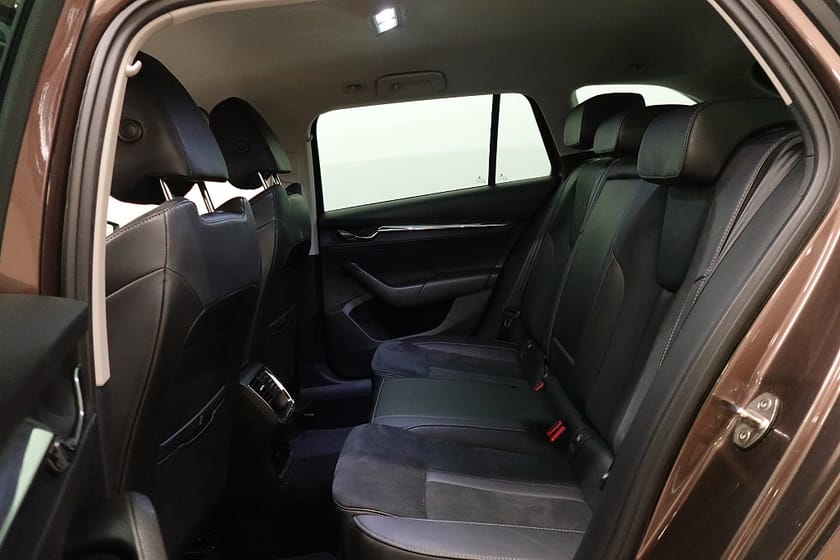 Bild 5 av Škoda Octavia Kombi iV Skoda Style Drag D-värme Adaptiv-F Keyless Cockpit
