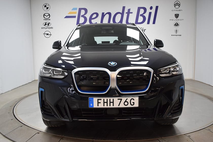 Bild 3 av BMW iX3 M Sport | Charged | Serviceavtal | Rattvärme | Drag