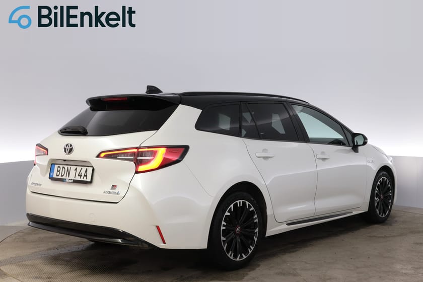 Bild 3 av Toyota Corolla Touring Sports Hybrid TS GR SPORT Bi-Tone B-Kamera