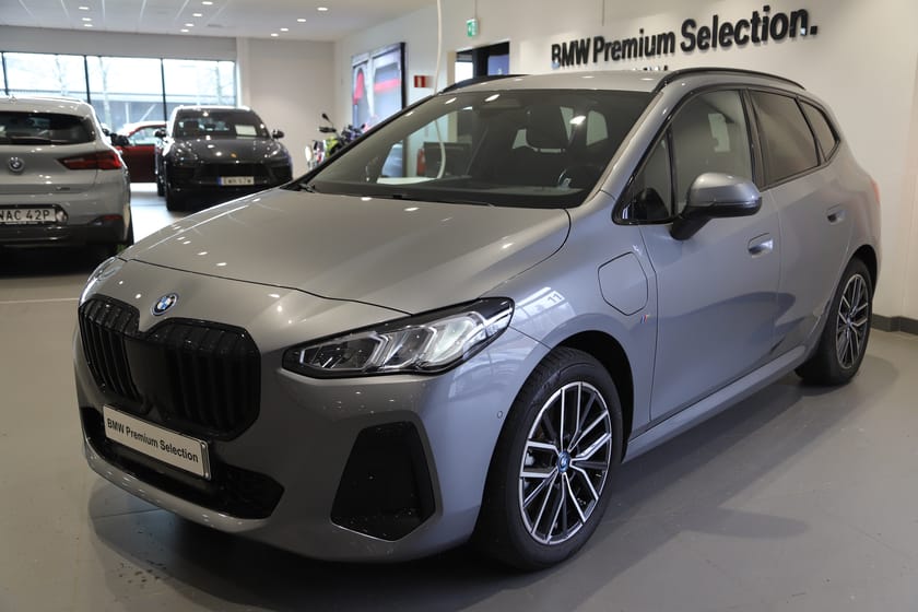 Bild 2 av BMW 230e xDrive Active Tourer M Sport / HK / Driving+