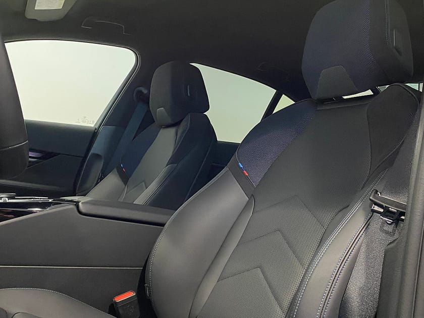 Bild 4 av BMW i5 eDrive40 Sedan 4,95% ränta M-Sport Backkamera Drag