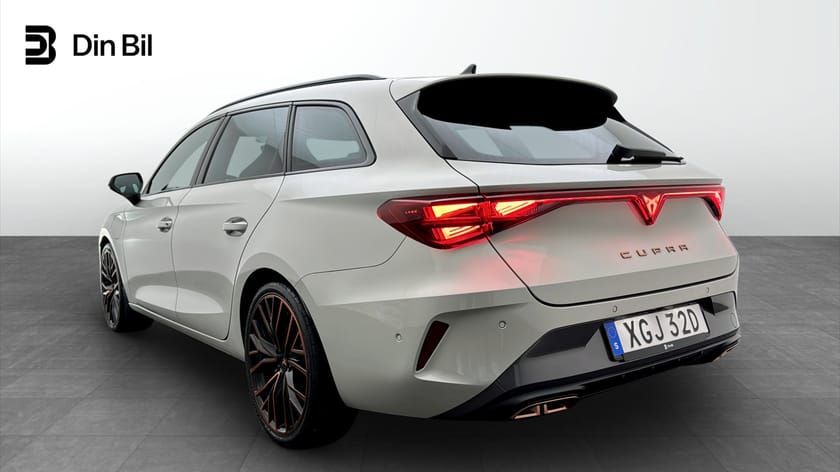 Bild 3 av CUPRA Leon Sportstourer VZ e-Hybrid 1.5 272 HK / Drag / Matri