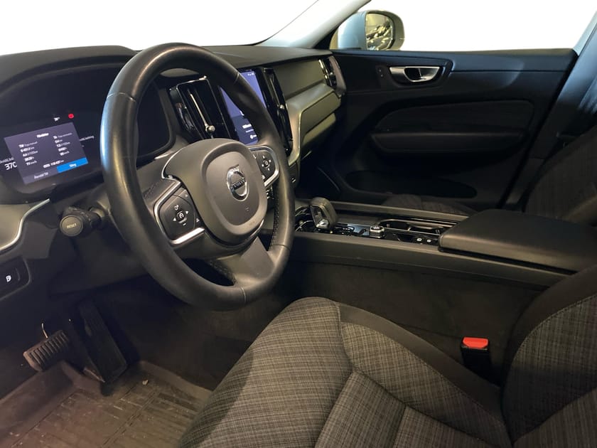 Bild 2 av Volvo XC60 Recharge T6 Core Edition