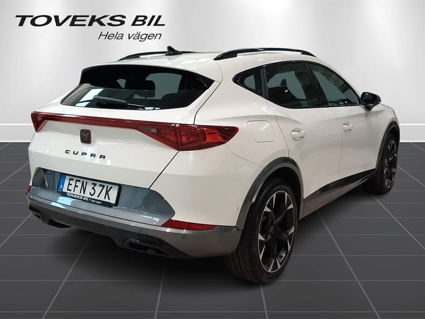 Bild 3 av CUPRA Formentor e-Hybrid - drag, backkamera