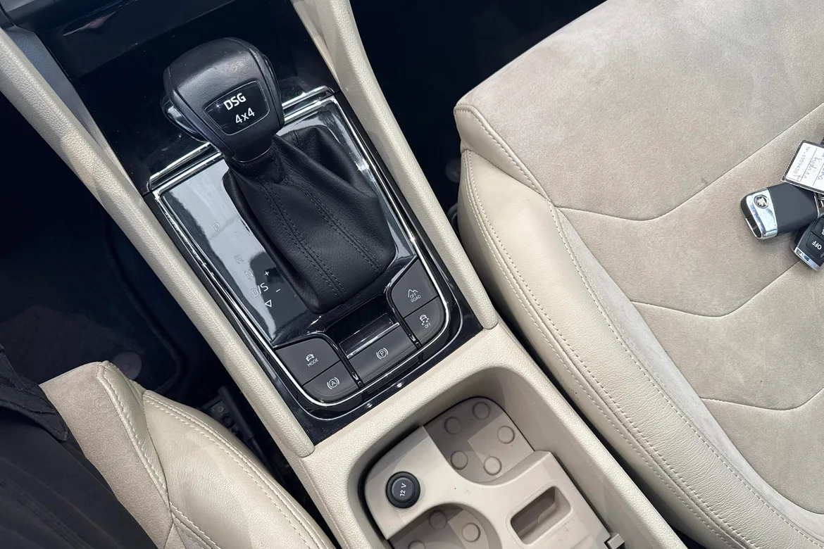 picture of a car