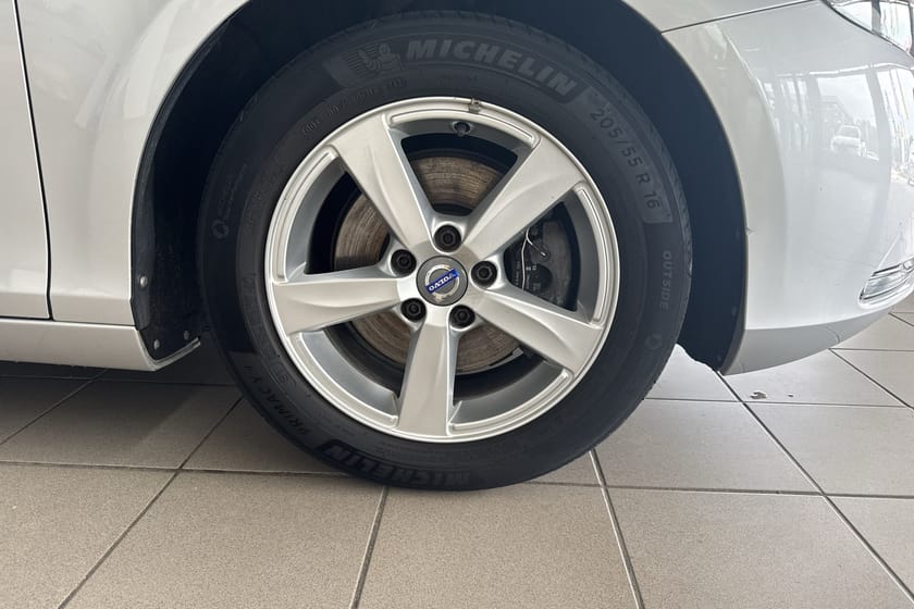 Bild 3 av Volvo V40 D3 Momentum Business Edition