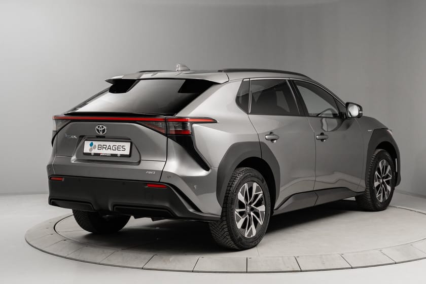 Bilde 4 av Toyota bZ4X AWD Executive