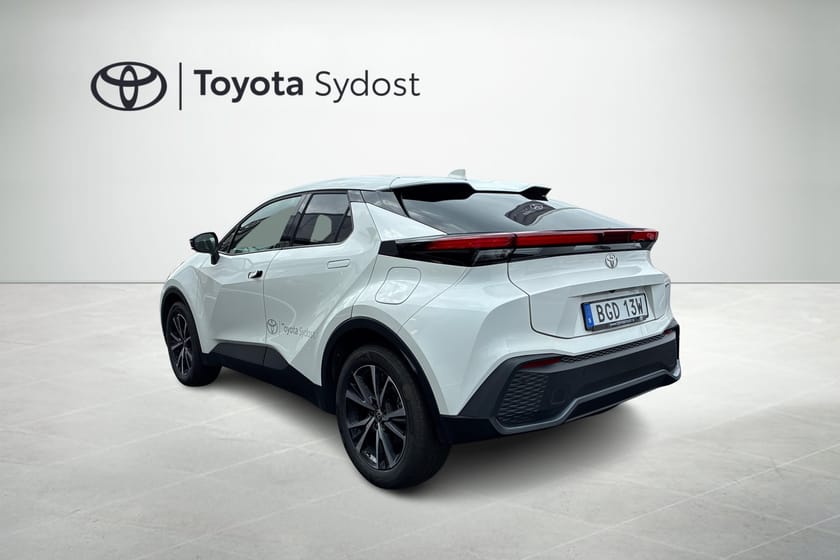 Bild 2 av Toyota C-HR PHEV 2.0 Laddhybrid FWD Style Teknikpaket Automat Navigation Rattvärme Backkamera